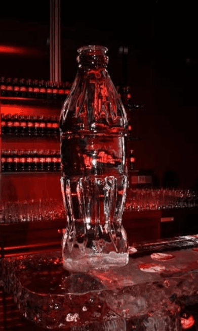 Sticlă sculptată în gheață pentru promovare
